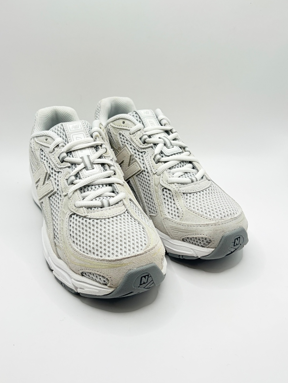 New Balance 740 Grey Day Unisex Sneakers 7 Men’s / 8.5 Women’s - Picture 2 of 7